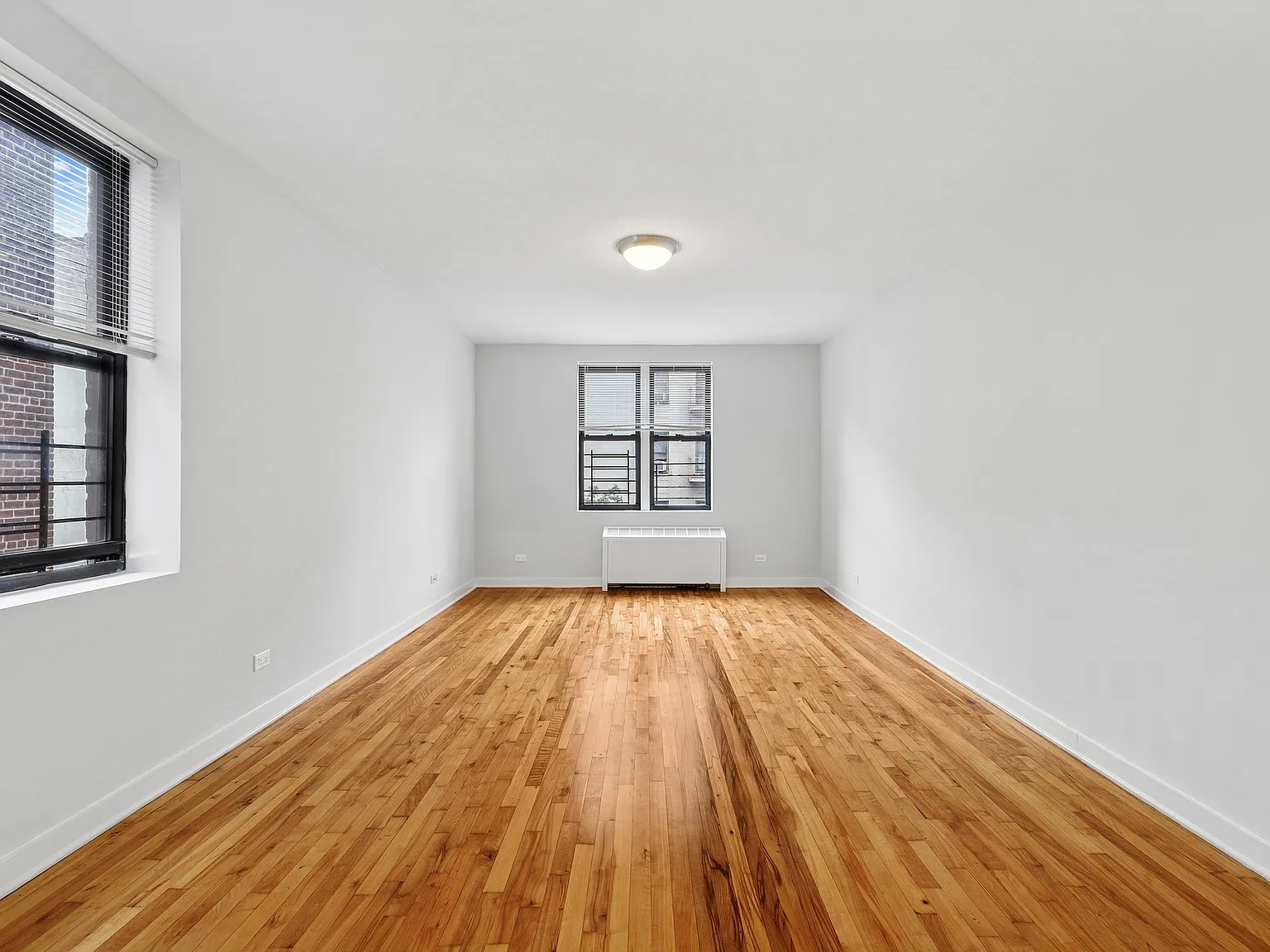 930 Sheridan Avenue — Photo 3