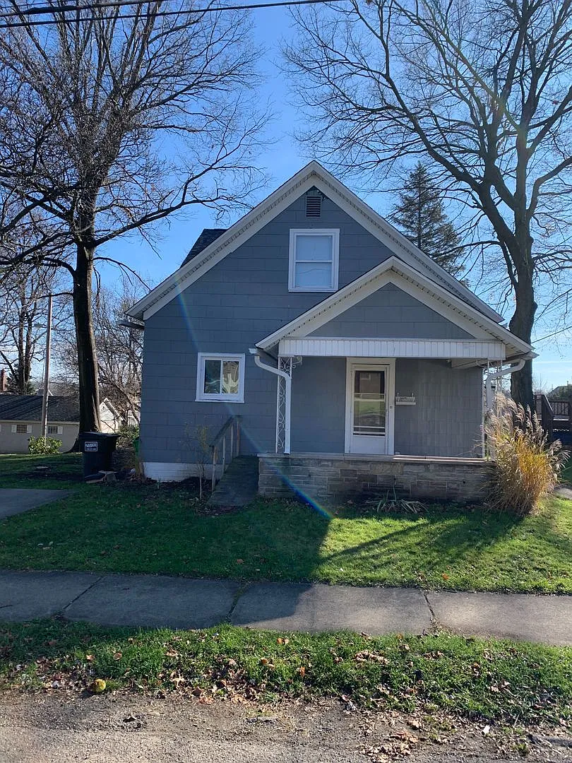 Romig Ave 989 — Photo 1