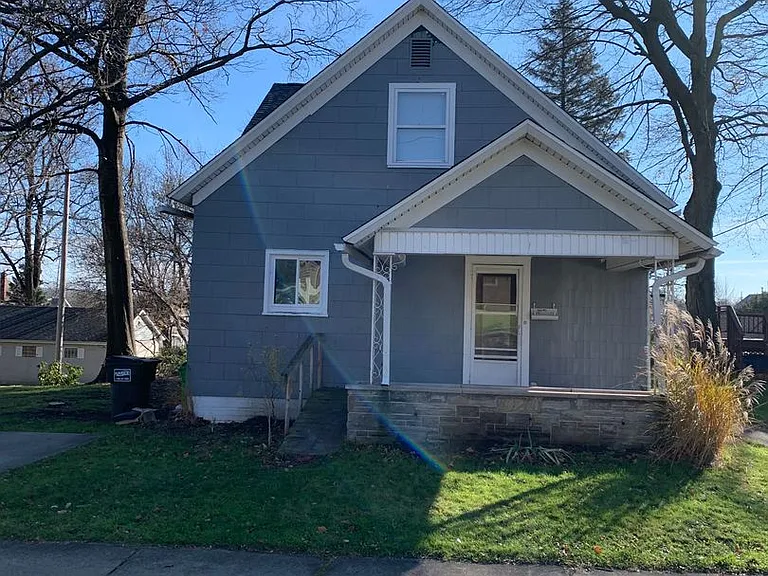 989 Romig Ave — Photo 1