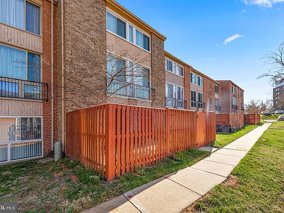5th image of 10734 Green Mountain Cir Unit 18-7