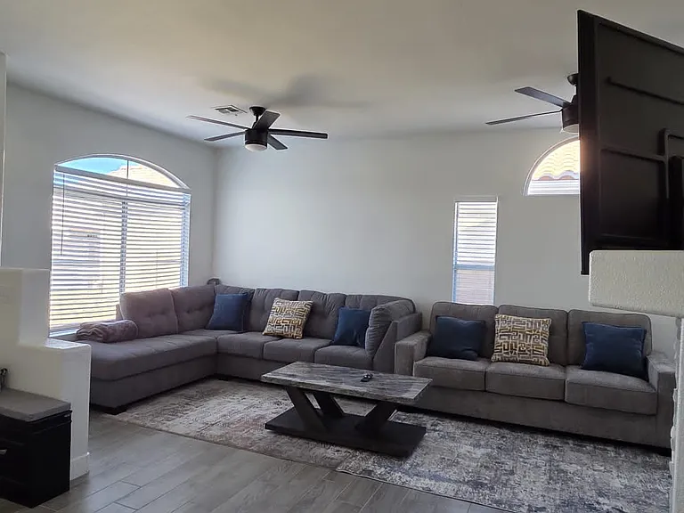 Silver Lantern Dr — Photo 13