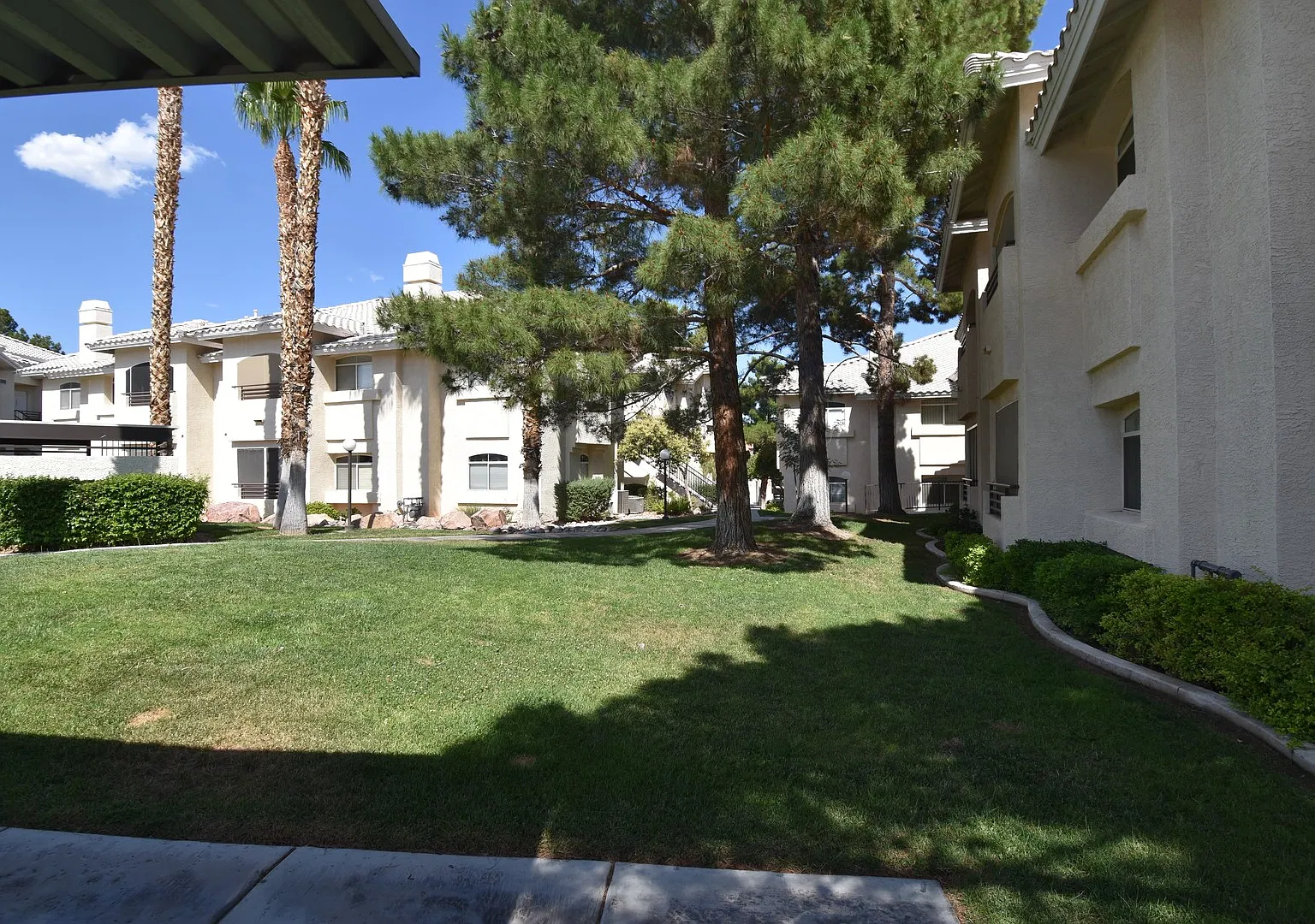 An Oasis at The Lakes: Spacious 2-Bedroom Condo — Photo 3
