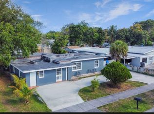 29 Edmund Rd, West Park, FL 33023