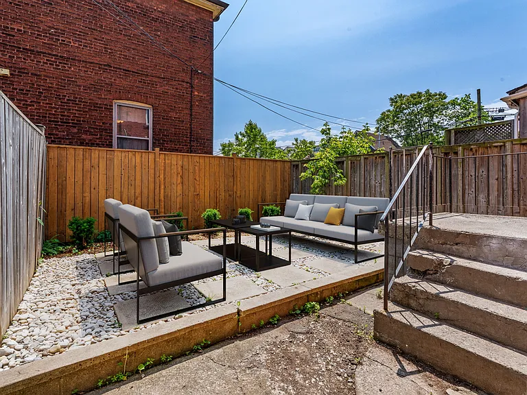 40 Ashley St — Photo 19