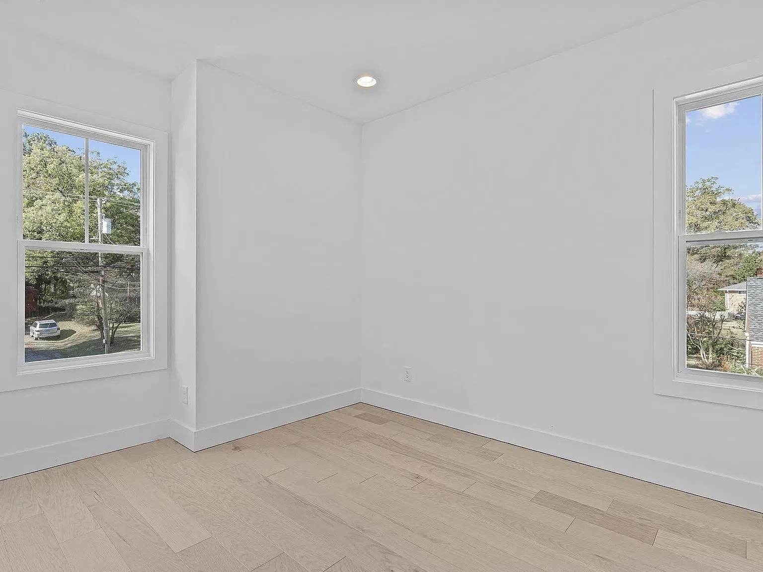 4 bed, 3.5 bath, 2334 sqft, $775 — Photo 4