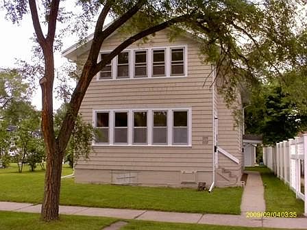 5th image of 1535 Barlow St