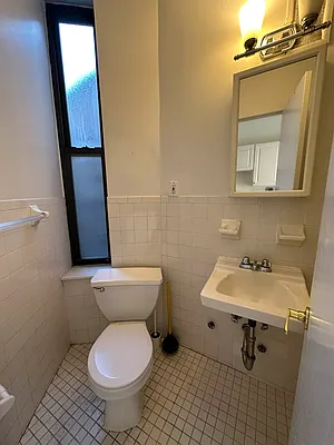 Rented by Waverly Realty Associates | media 20