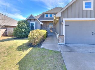 11032 NW 8th St, Yukon, OK 73099