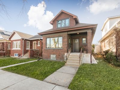 6055 W Dakin St, Chicago, IL, 60634