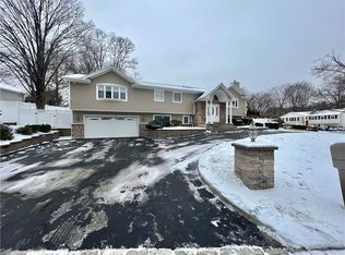 21 Gilmore Dr, Stony Pt, NY 10980