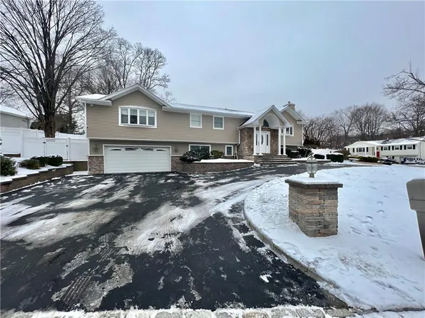 21 Gilmore Drive, Stony Point, NY 10980