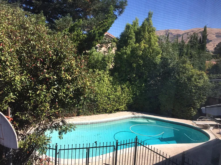 183 Indian Hill Pl — Photo 3