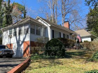 250 Chestnut St #B, Tryon, NC 28782