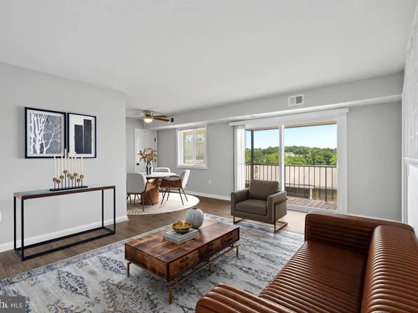 5402 85th Ave APT 202, New Carrollton, MD 20784