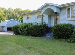 1210 Summer Mountain Rd, Palmerton, PA 18071