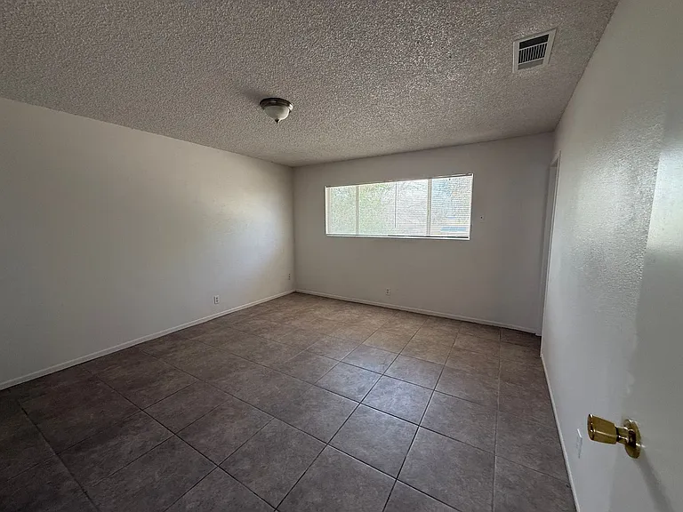 15991 N Culver Rd — Photo 24