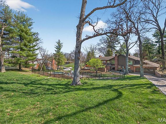 39th image of 10 Vouga Ln