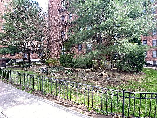 2nd image of 83-45 116th St APT 2E
