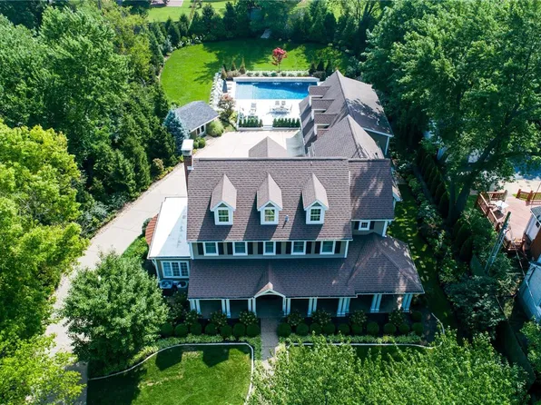1380 N Sappington Rd, Saint Louis, MO 63122