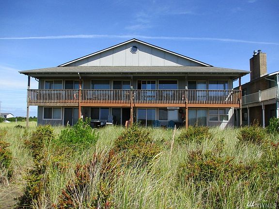 3rd image of 1049 Ocean Shores Blvd