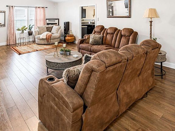 5th image of 238 Raleigh Way