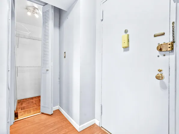 68-15 Selfridge Street image 12 of 24