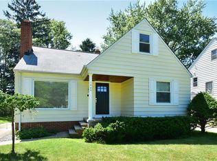 1400 Homeland Dr, Rocky River, OH 44116