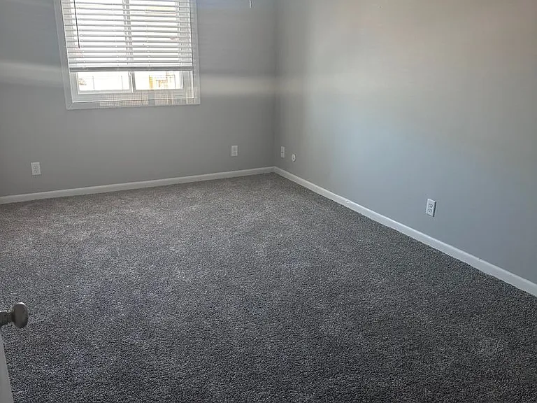 Superior Place Apartments — Photo 29