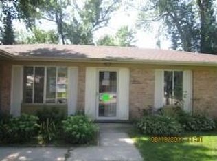 1117 Hunter Dr, Elgin, IL 60120