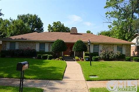 3rd image of 6732 Hillbriar Dr