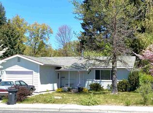 312 Rockfellow Dr, Mount Shasta, CA 96067