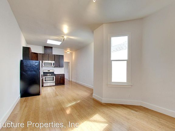3rd image of 1023A York St