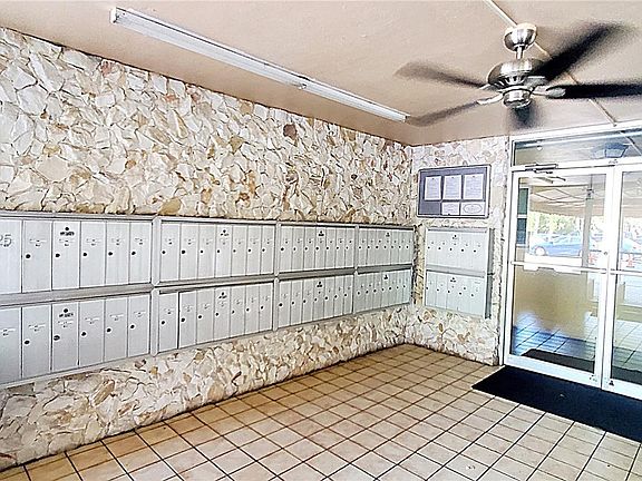 4th image of 3905 N Nob Hill Rd APT 510