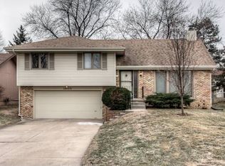 15175 R St, Omaha, NE 68137