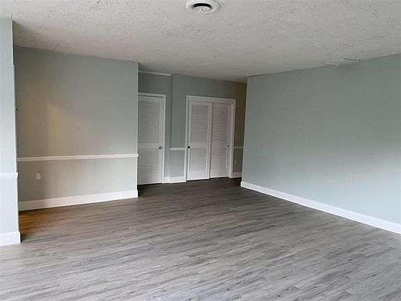 4th image of 116 W High St