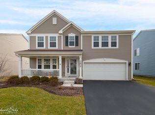 1413 Padre Island Ln, Hampshire, IL 60140