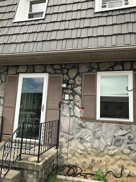 2nd image of 800 Park Dr
