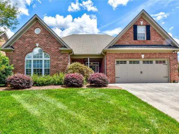 1021 Muirfield Ave, Clemmons, NC 27012