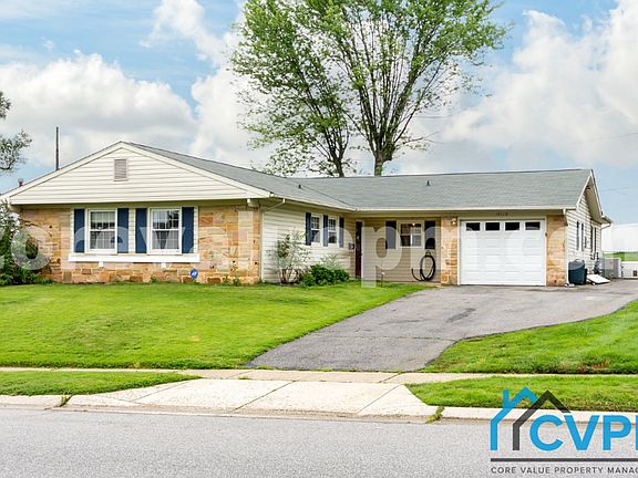 3rd image of 12110 Tulip Grove Dr