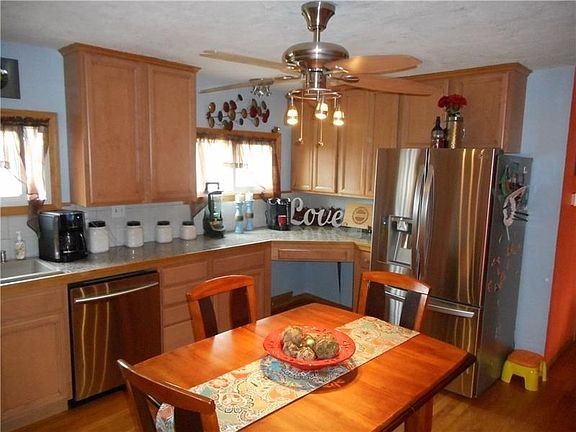 3rd image of 2877 Shadylane Dr