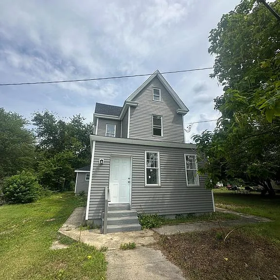 357 Mantua Ave — Photo 1