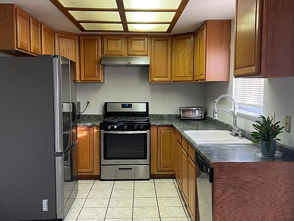 2nd image of 353 Manzanita St
