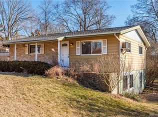 71 Upper Hillside Dr, Bellbrook, OH 45305