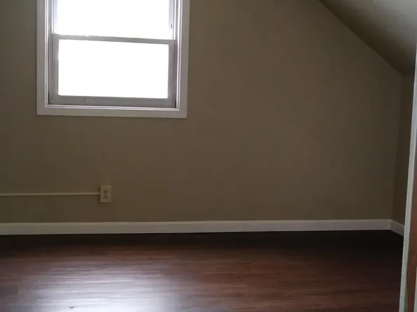 62 Livingston St #A, Lancaster, NY 14086