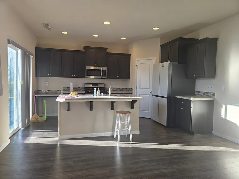 5028 NE 126th Ave — Photo 3