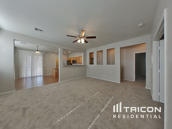 4th image of 42515 W Palmyra Ln