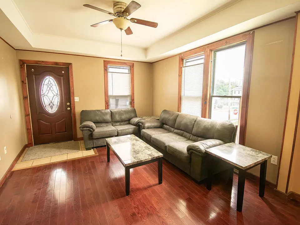 67 Groton Ave