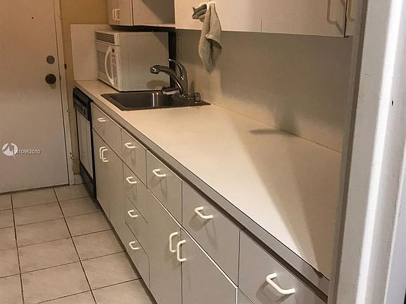 2nd image of 5401 Collins Ave APT 513
