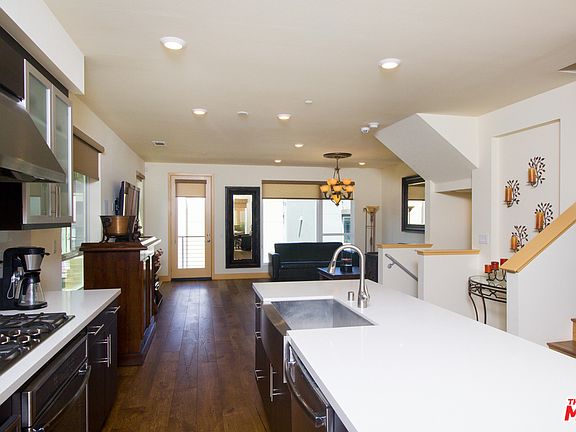 2nd image of 2765 N Wright Ln