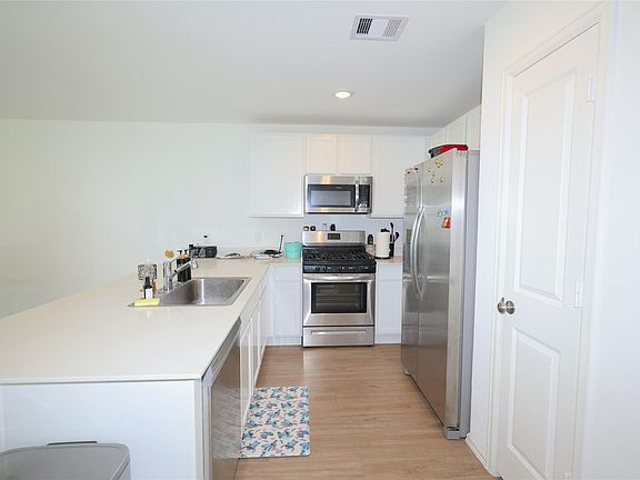 4th image of 7430 Clover Chase Dr